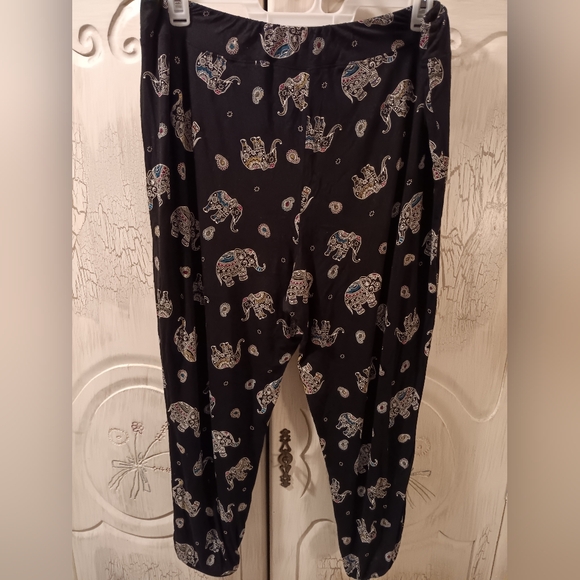 Cute Elephant and Paisley Pants - Picture 4 of 6